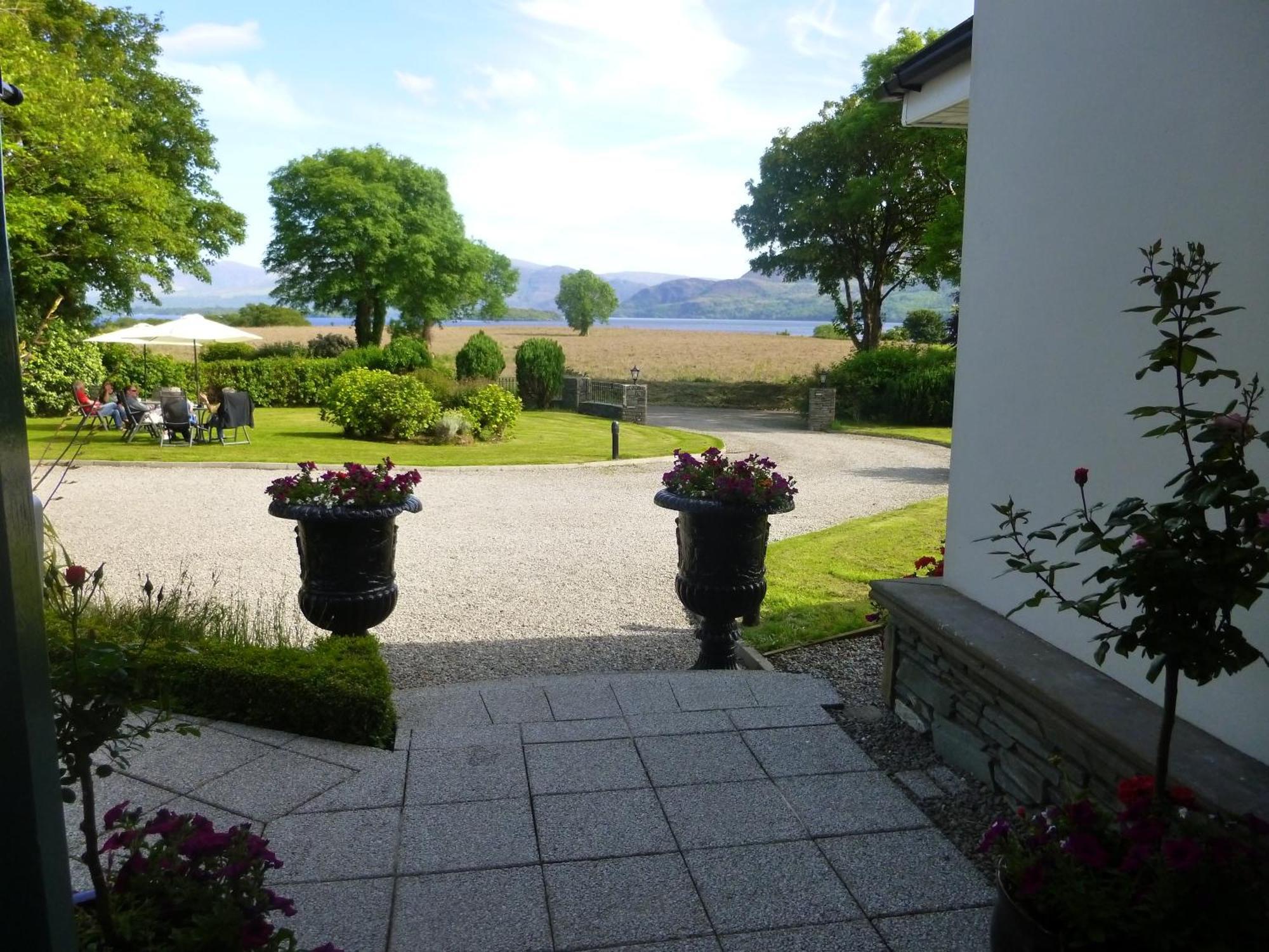 Loch Lein Country House คิลลาร์นีย์ ภายนอก รูปภาพ