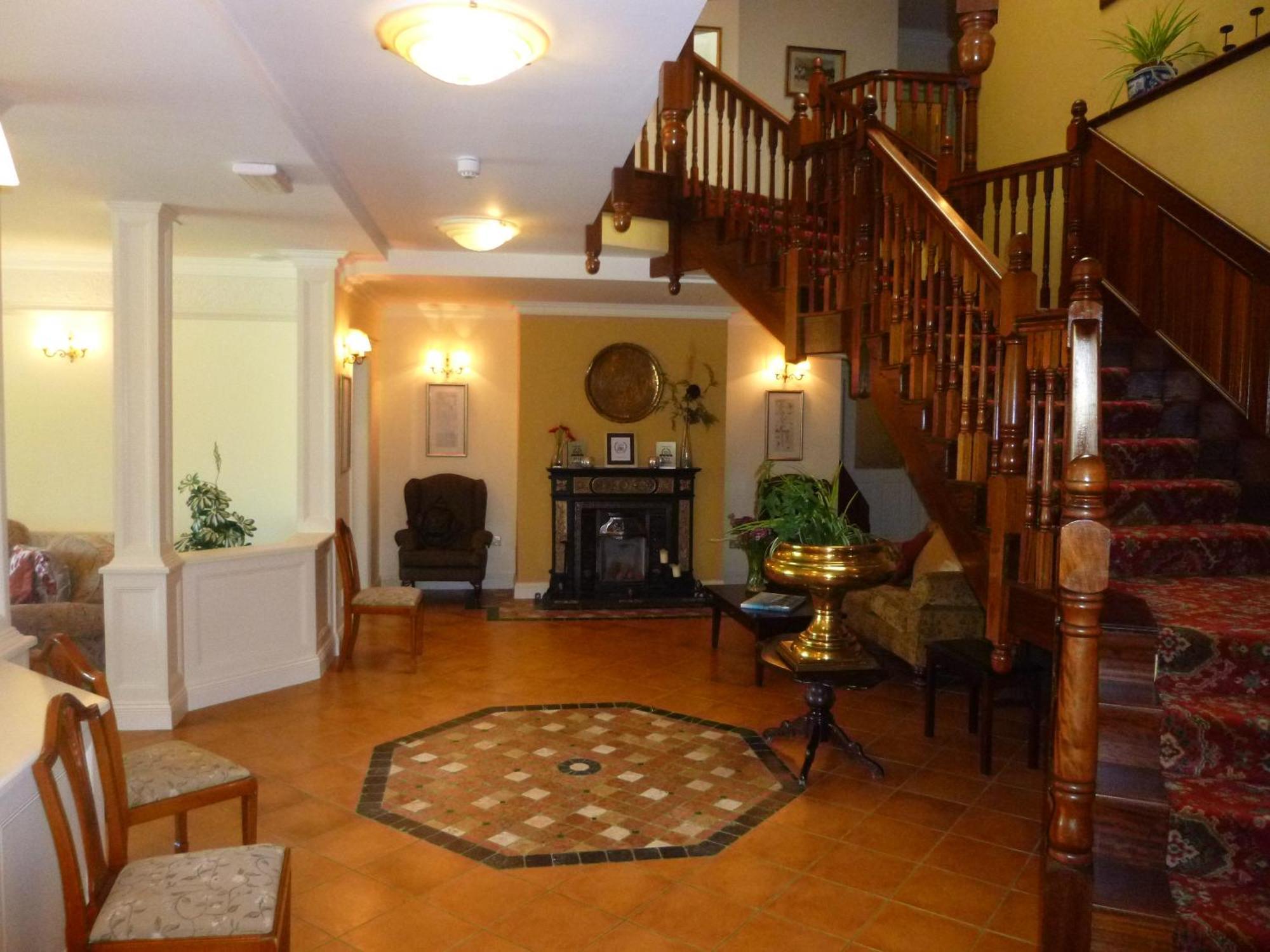 Loch Lein Country House คิลลาร์นีย์ ภายนอก รูปภาพ