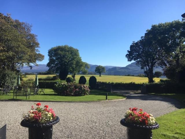 Loch Lein Country House คิลลาร์นีย์ ภายนอก รูปภาพ